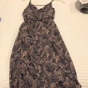 Long flow maxi, with opening in front